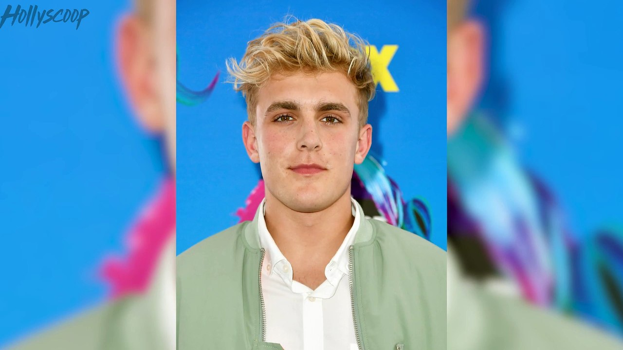 Kylie Jenner HIDING Her Baby Bump, Selena Gomez Going After Kourtney Kardashian? -MOTW