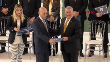 Spor Ali Koç ve Yönetimi Mazbatalarını Aldı