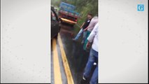 Acidente entre caminhões na BR 262 em Domingos Martins