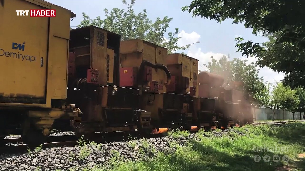 Ray temizleme sırasında sıçrayan kıvılcımlar ilgi çekti