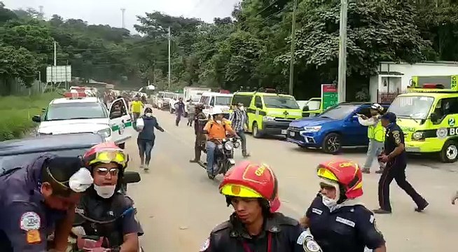 Evacúan zona Cero por erupción volcánica.