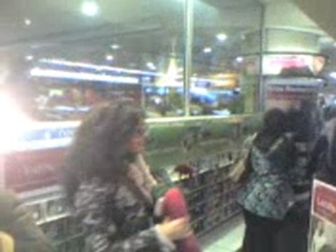 LATIFA à la fnac des champs elysées/ paris