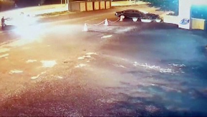 Isparta’da çilek yüklü tır böle devrildi: 1 yaralı