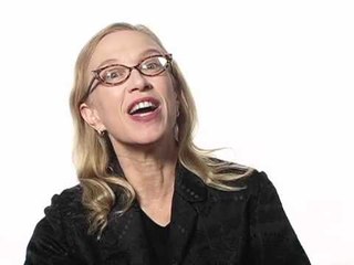 Who Dictates Fashion Trends?