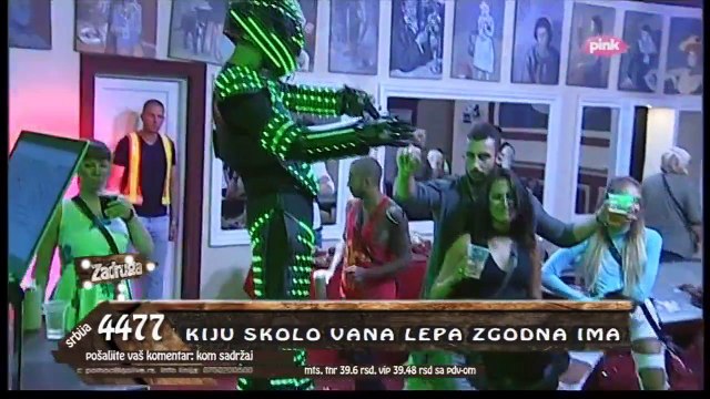 LUNA IZAZIVA SLOBU: Đuskala sa Žutim a onda je prišla bivšem i rekla mu ima da ti falim napolju, ni sam ne znaš koliko