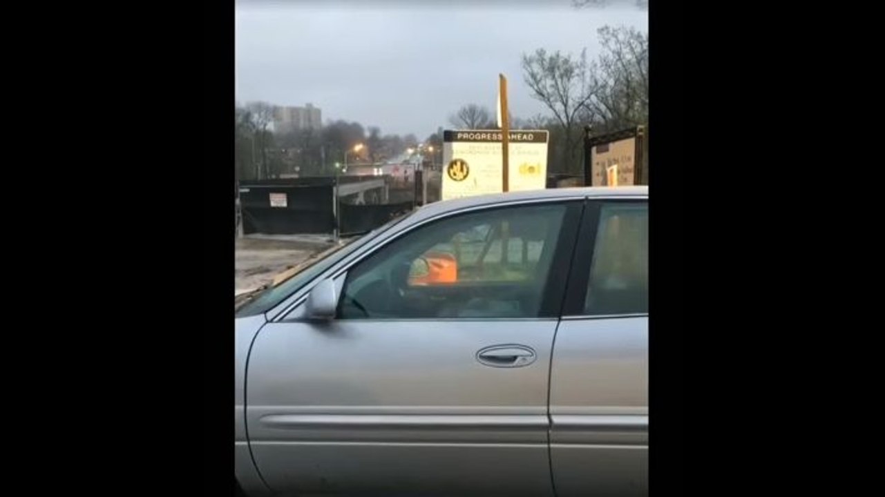Réveiller un automobiliste endormi dans sa voiture (Fail)