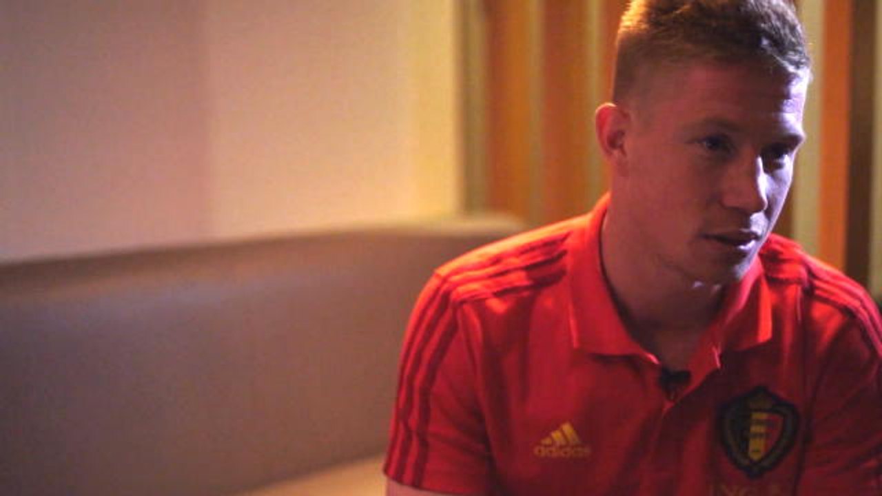 It's easy to criticise Sterling behind a keyboard! - De Bruyne