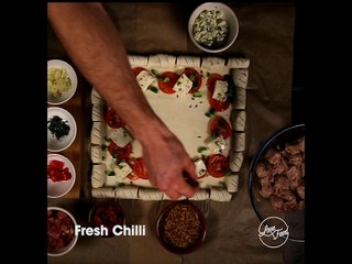 Sausage Stuffed Crust Pizza