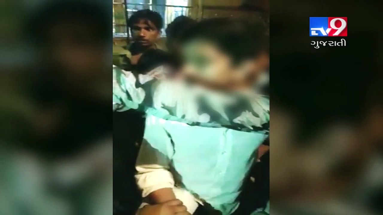 Ahmedabad : Detroj youth adds 'Sinh' to name, forced to apologise publicly - Tv9 Gujarati