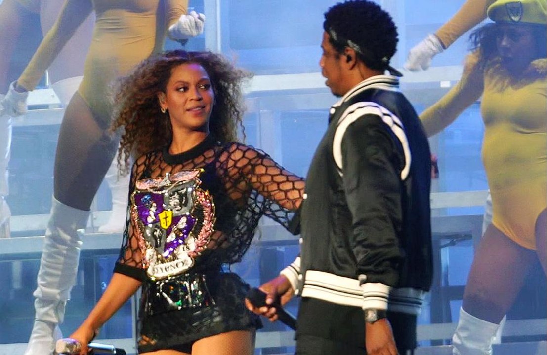 Beyonce and Jay-Z offer free concert tickets to fans