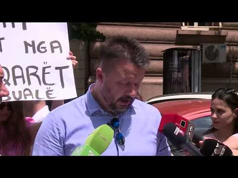 Protestë kundër dhunës seksuale - Top Channel Albania - News - Lajme