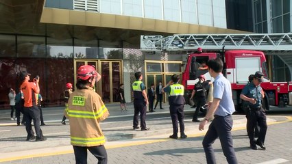 "سبايدرمان الفرنسي" يفشل في محاولته تسلق برج في سيول