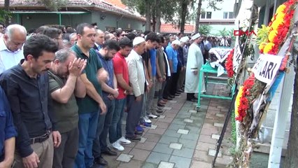 Eskişehir 8'inci Kattan Düşerek Ölen Liseli Yaren, Toprağa Verildi