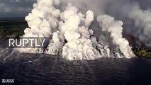 الحمم البركانية سحب بخارية عملاقة تغطي سماء هاواي الأمريكية بفعل حمم بركانية نتيجة ثوران احد البراكين