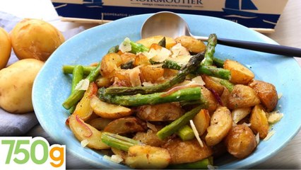 Video herunterladen: Salade de pommes de terre primeurs rôties aux asperges vertes et parmesan - 750g