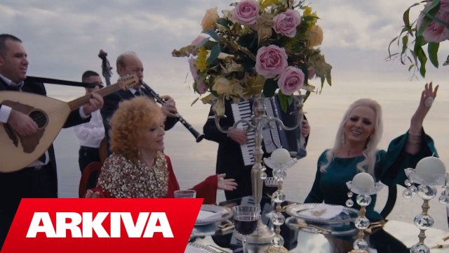 Nexhmije Pagarusha & Violetë Kukaj - Retkoceri - Mbushni gotat (Official Video 4K)