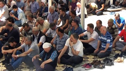 Ramazan Ayı’nın son cumasında Ulu Cami doldu taştı
