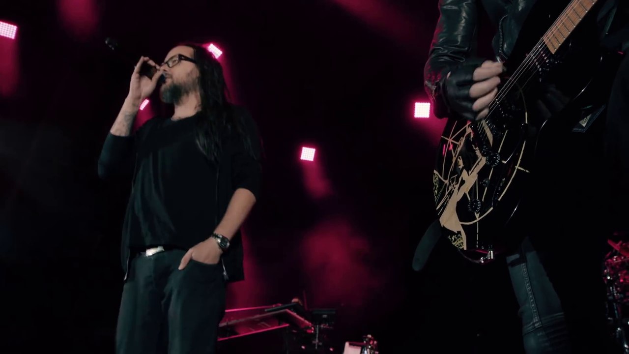 Linkin Park - One Step Closer (feat. Jonathan Davis, Ryan Shuck & Amir Derakh/Live at Hollywood Bowl)