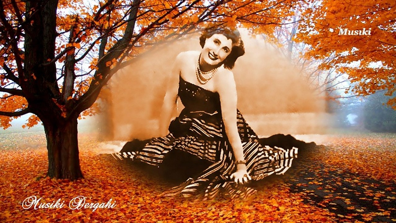 Müzeyyen Senar ♫ Ayrıldı gönül şimdi yine bir tek eşinden.HD