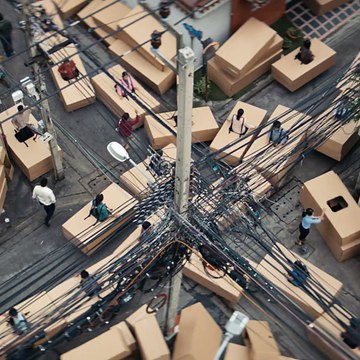 Hãy xem đoạn video này từ Uber. Nó cho thấy rất rõ tình trạng giao thông ở Ho Chi Minh. Với thành phố trở nên đông đúc hơn và số lượng xe ô tô bị tắc nghẽn như