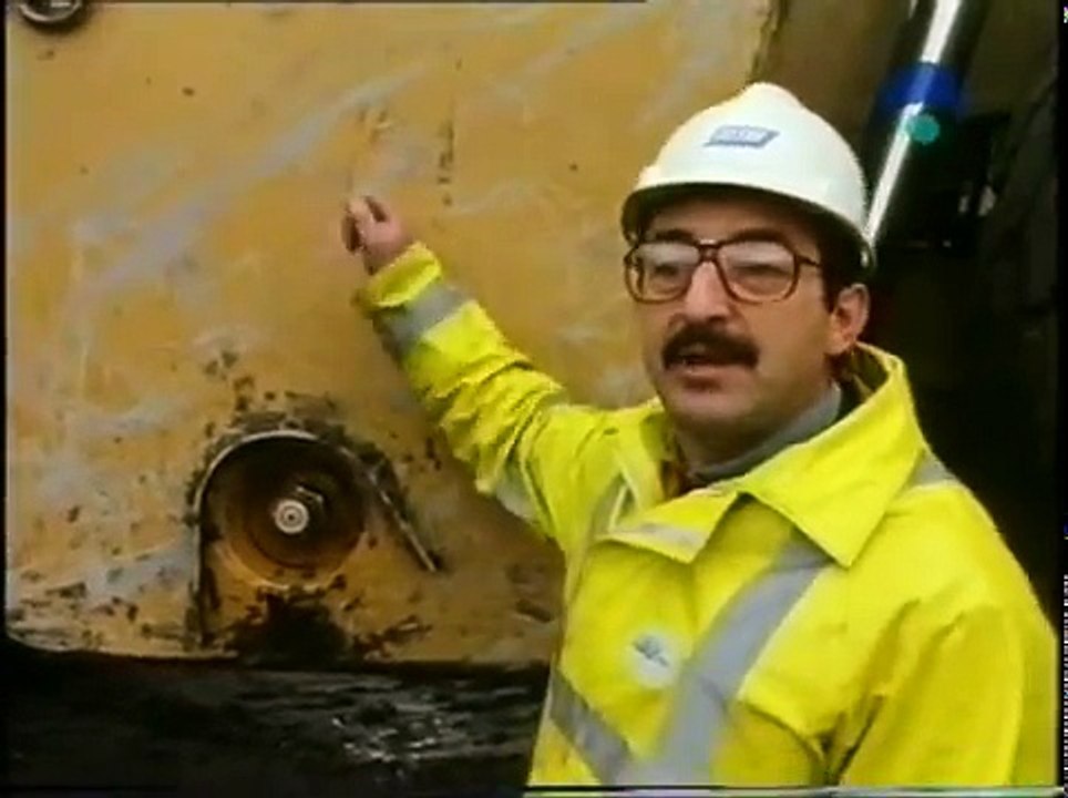 Classic_Trucks__Camiones_especiales_britanicos__español youtube