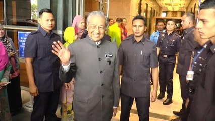 Tun M chairs first National Finance Council meeting