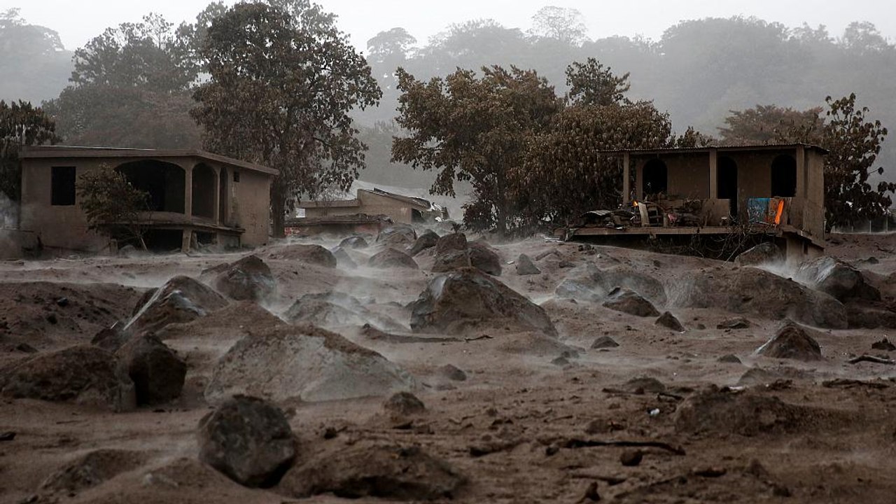 99 Opfer nach Vulkanausbruch geborgen, 190 weiter vermisst