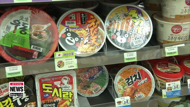 S. Koreans snapping up imported desserts from convenience stores _ 060718