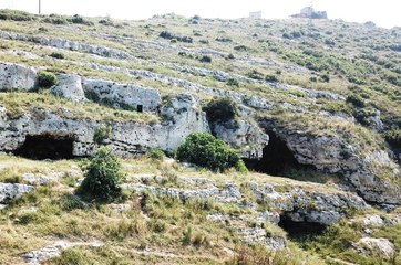İstanbul'da İlk Yerleşik Yaşamın Başladığı Mağara, Madde Bağımlılarının Meskeni Oldu