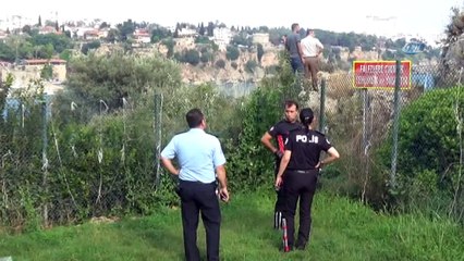 ‘Oğluma iyi bakın’ deyip 35 metreden atladı