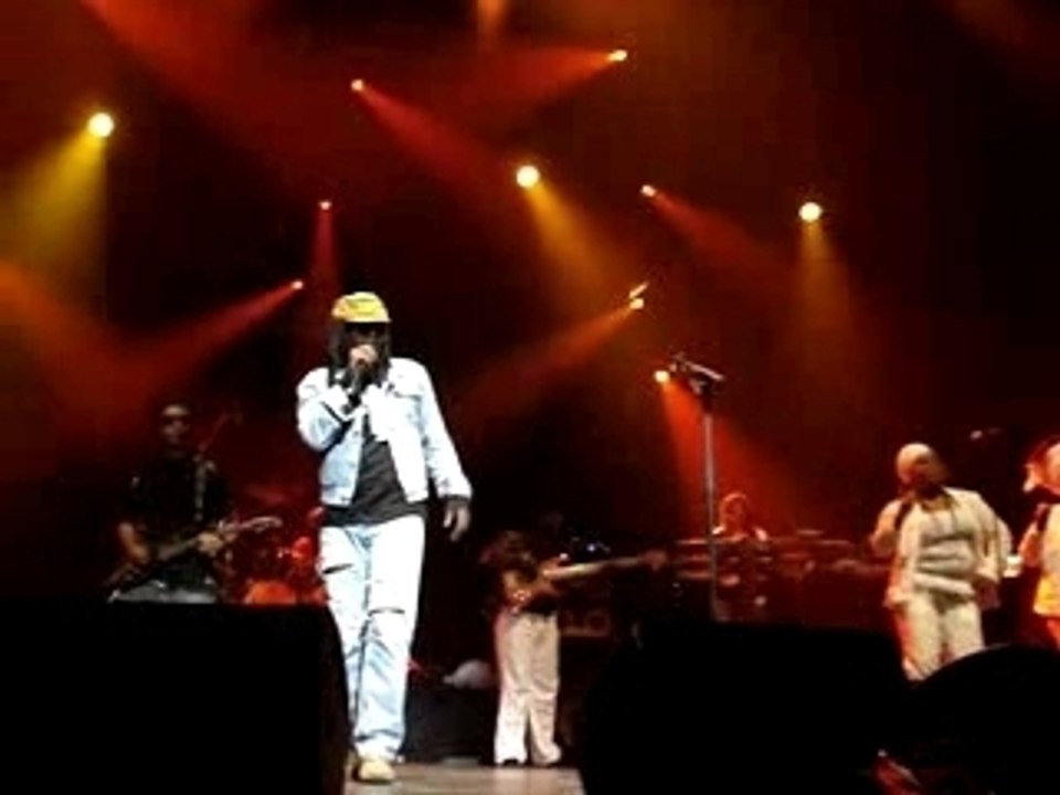 ALPHA BLONDY CONCERT ZENITH (16-11-07) POLITIKI