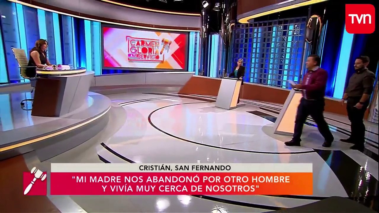 Abandonó a sus tres hijos y no quiere divorciarse | Carmen Gloria a tu servicio