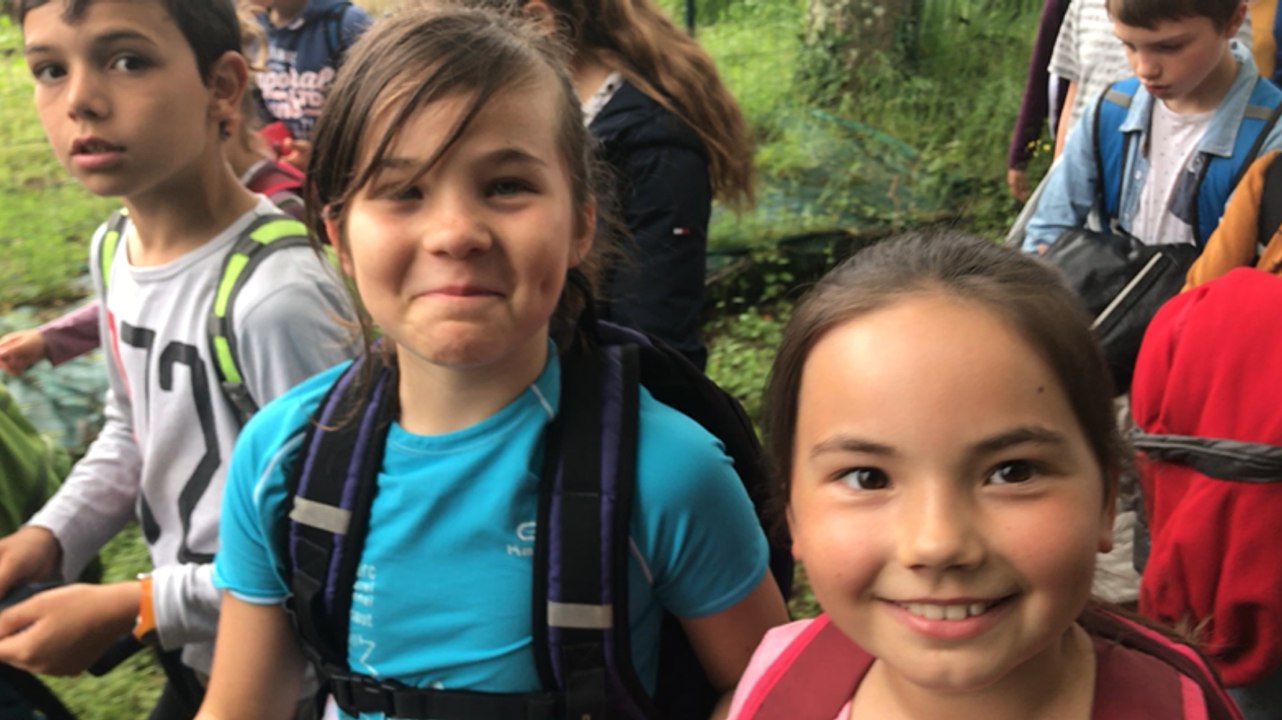 Adélaïde et Julia de l’école Charcot de Ouistreham à la marche dés commandos