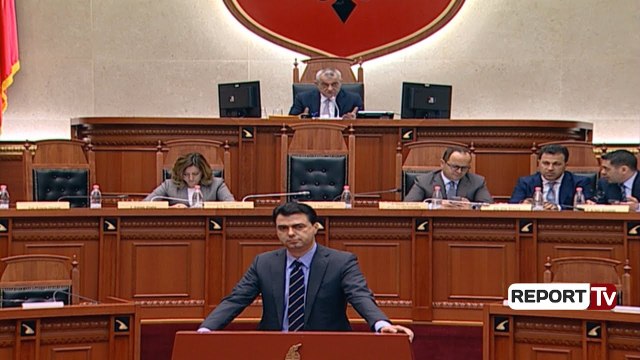 Basha bllokon foltoren, akuza për vëllain e ministrit Xhafaj, ndërpritet për të dytën herë seancën