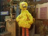 Classic Sesame Street - Big Bird Paints