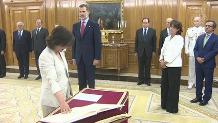 الحكومة الإسبانية الجديدة تؤدي اليمين وحضور نسائي غير مسبوق