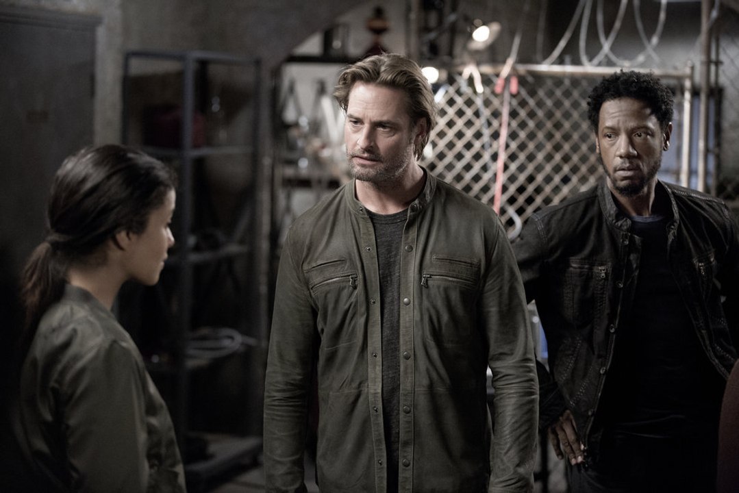 Colony Season 3 Episode 6 | The Emerald City / Watch Online S3E6 / TV Series