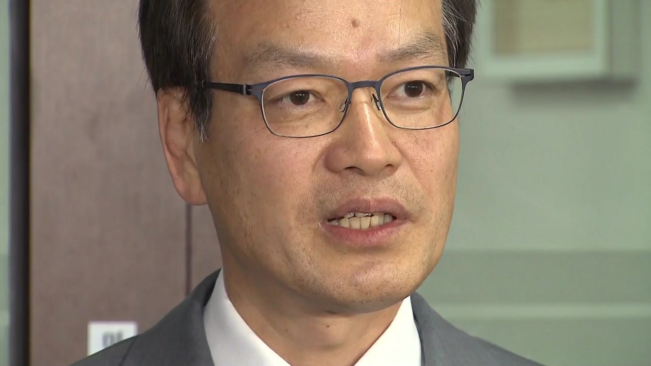 文정부 첫 특검 허익범..."고도의 정치적 사건, 법에 따라 수사" / YTN