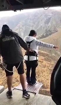 Nouvelle Zélande : Un saut à l'élastique part en vrille !