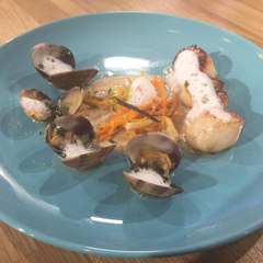 Saint-Jacques et écume à la vanille