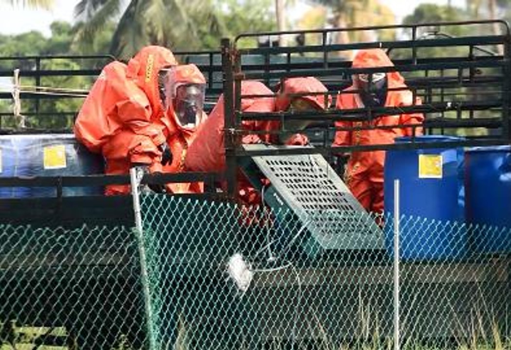 Two hurt in sulfuric acid spill incident