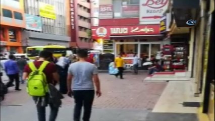 Takla atan Suriyeli iki kişiyi böyle devirdi