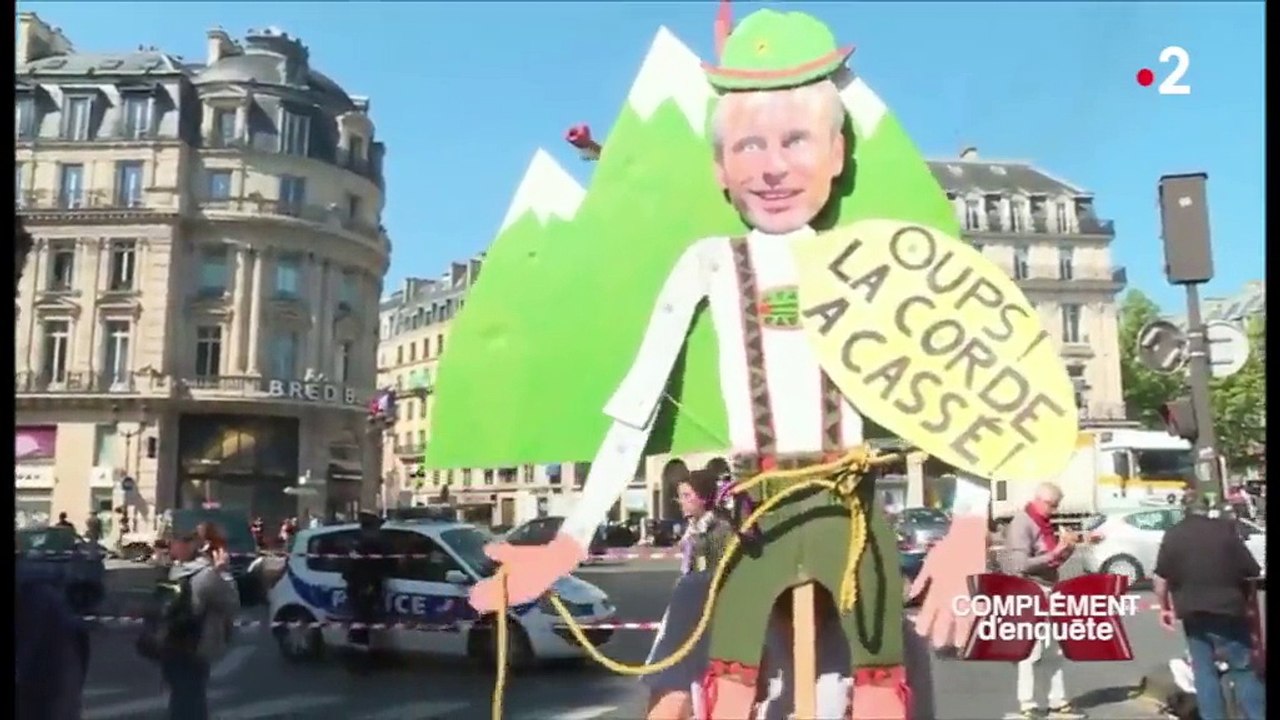 "Casser, ça fait du bruit, ça a de l'impact" : des membres du Black bloc se confient à "Complément d'enquête"