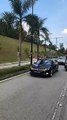 Earlier, @Dr. Mahathir bin Mohamad arrives at the National Palace in his car, with Proton 2020 plate.