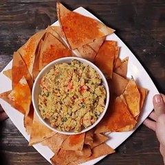 طريقة عمل سلطة الحمص مع رقائق الشيبس