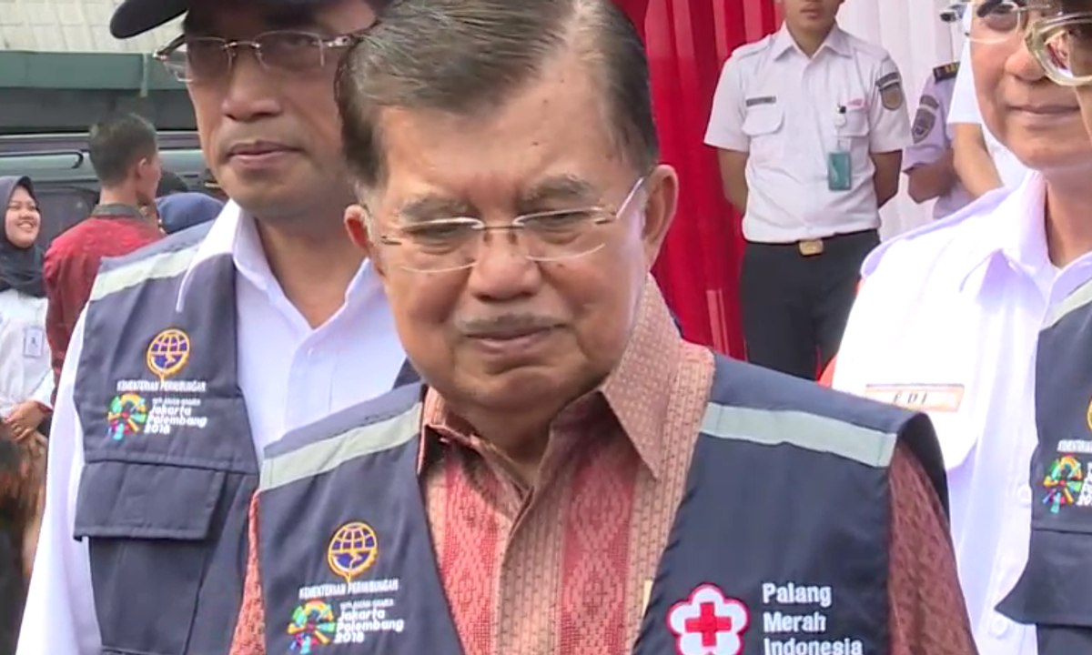 Wapres Lepas Tim Relawan Mudik PMI