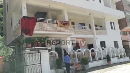 Report Tv - Peshkopi, kthehet nga Anglia, djali vret prindërit për hotelin te ‘Llixhat’
