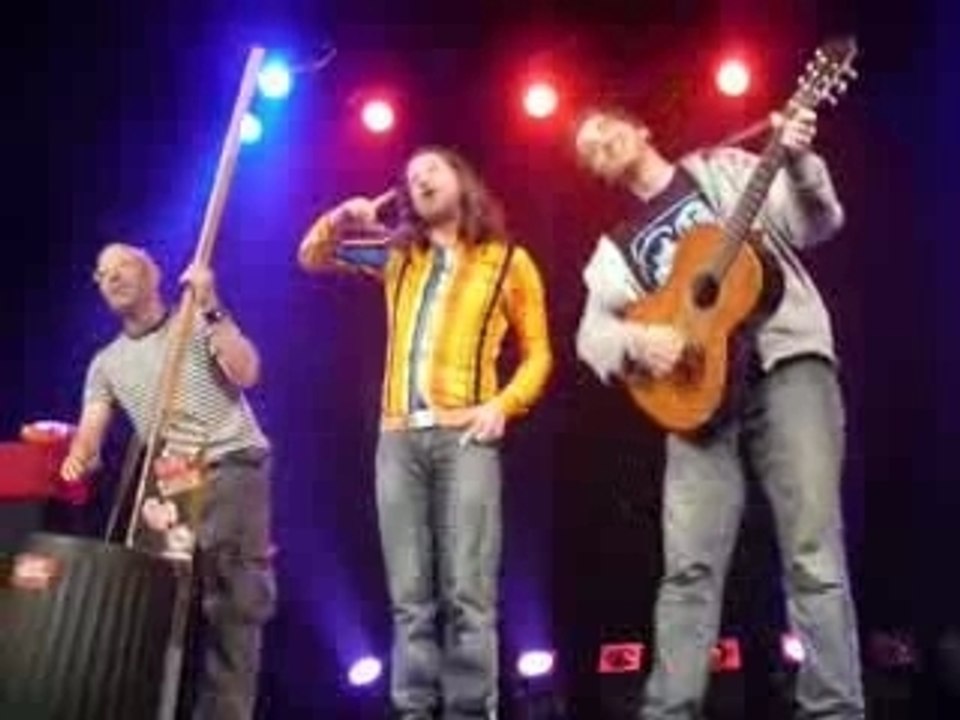 LA SEX BOMB - LA GRANDE FAMILLE DES LEGUMES