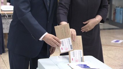 사전투표 순조롭게 진행...여야 지도부도 총출동 / YTN
