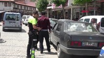 Afyonkarahisar 11 Yıldır Protez Ellerle ve Ehliyetsiz Araç Kullanan Sürücü Polise Yakalandı
